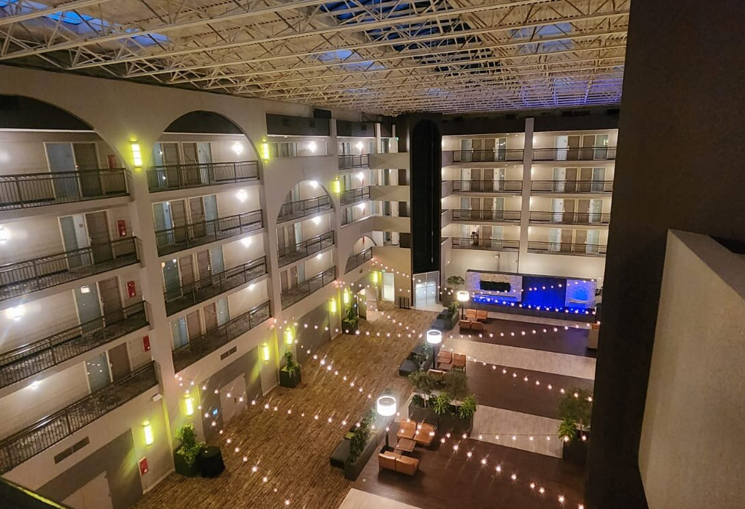 西雅图贝尔维尤希尔顿合博套房酒店主图