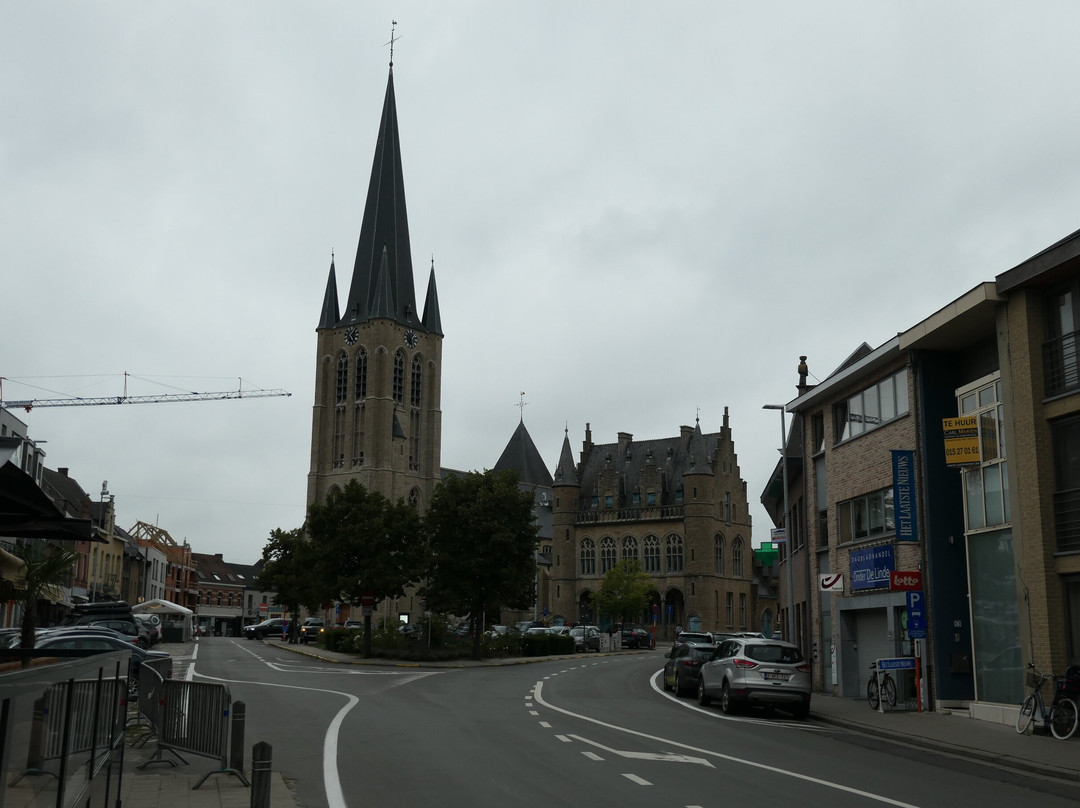 Onze-Lieve-Vrouwkerk-Sint-Katelijne-Waver必去景点