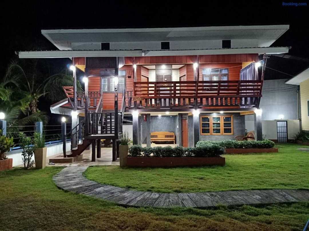 Baan Suan Kaew Huen Kham
