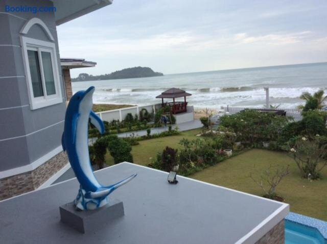 Briya Beachfront Residence