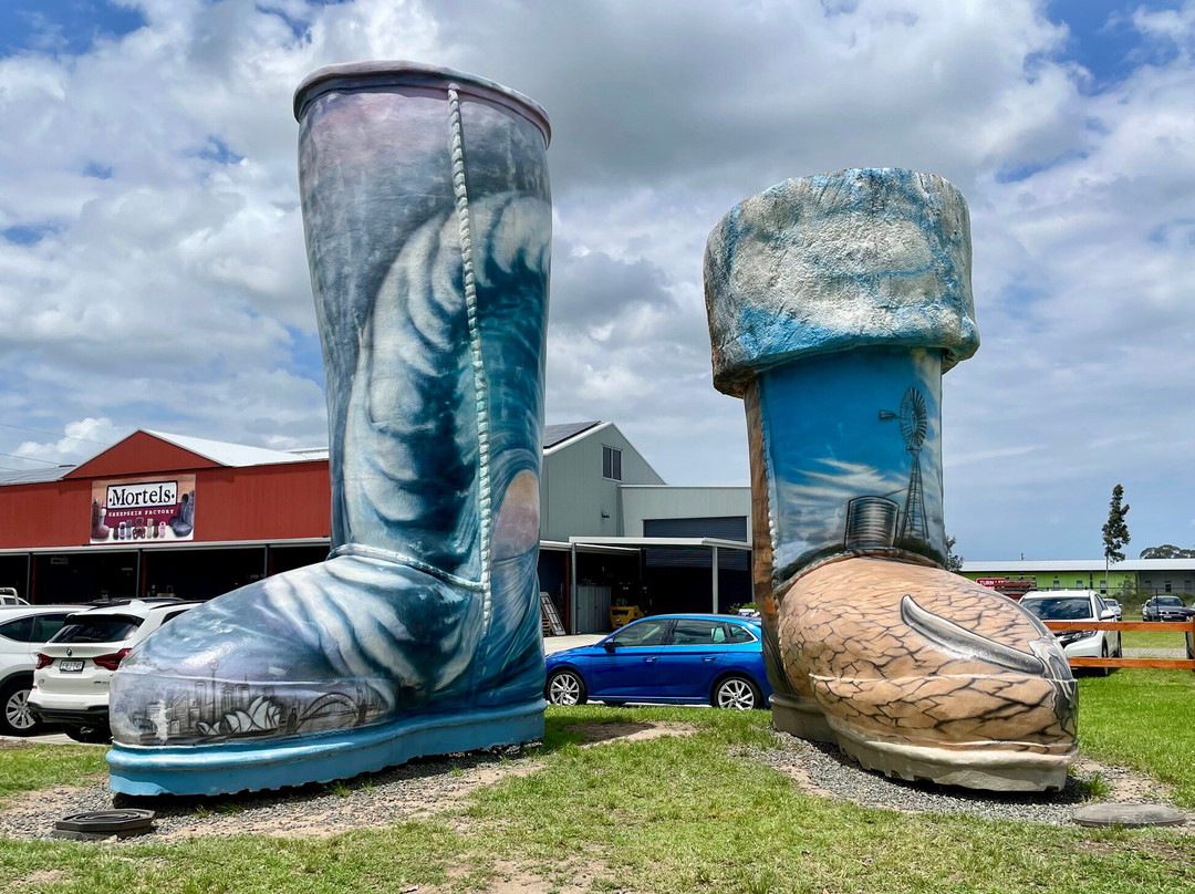 The Big UGG Boots景点图片