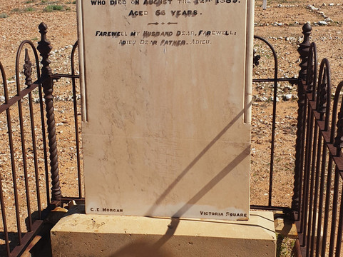 Farina Cemetery-Lyndhurst必去景点