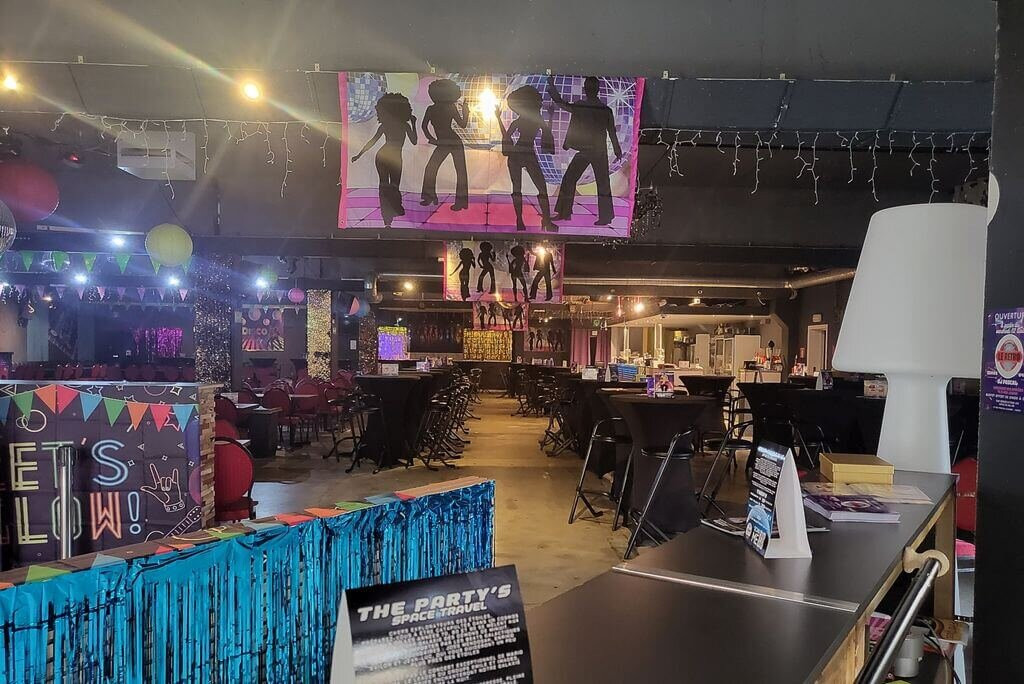 Rétro Discothèque-让布卢必去景点