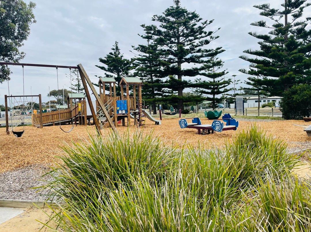 Golden Beach Playground景点图片