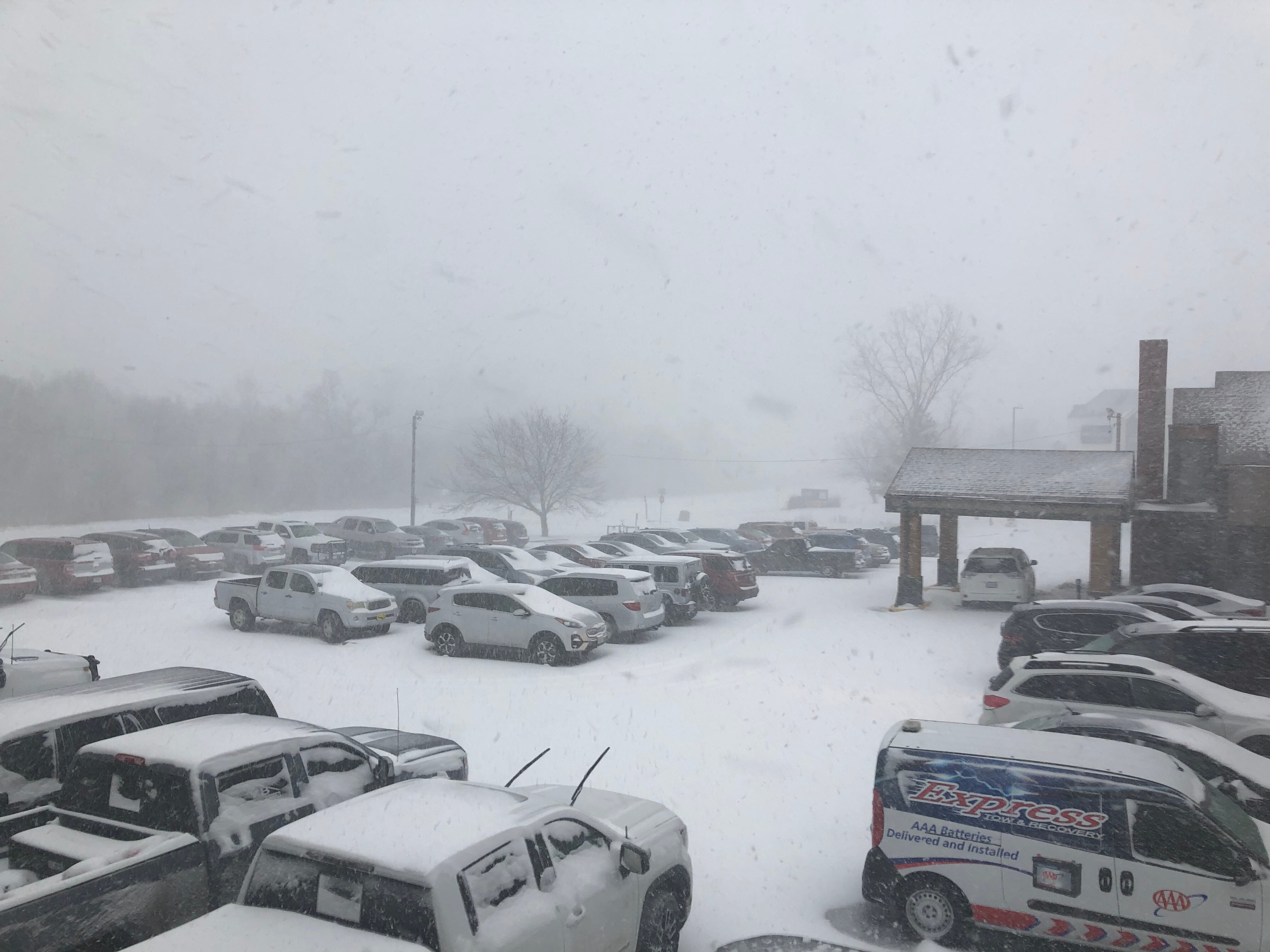 Super 8 by Wyndham Kansas City Airport-浴室