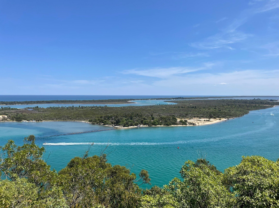Lakes Entrance Lookout景点图片