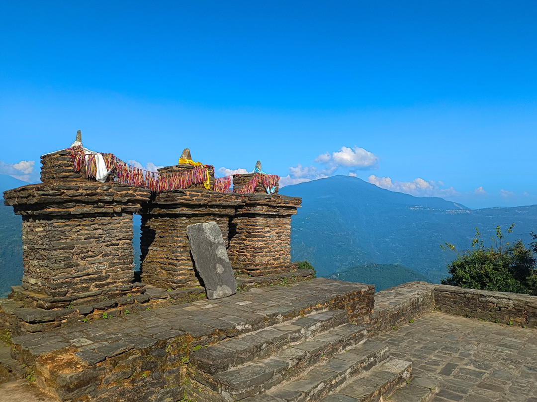 The Brothers' Tours & Travels-甘托克必去景点