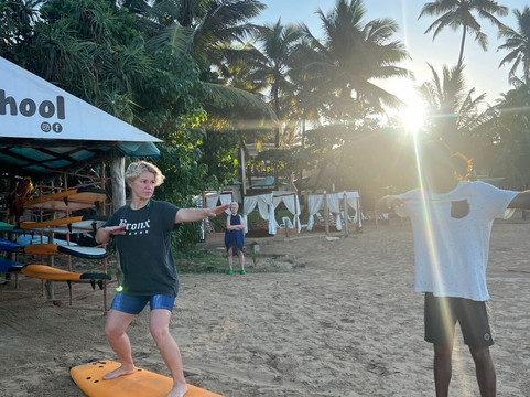 Sudda's Surf School-瓦勒迦玛必去景点