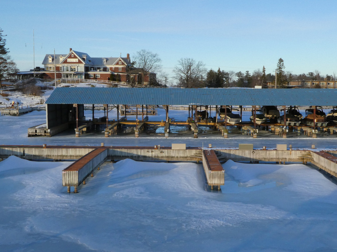 Riveredge Resort主图