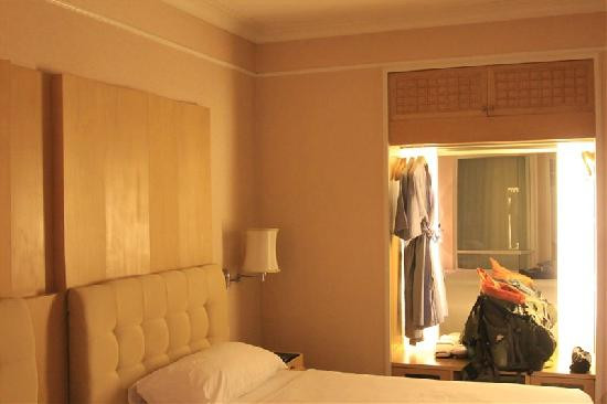 奇迹大酒店主图