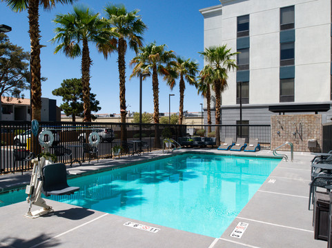 拉斯维加斯机场源宿酒店主图