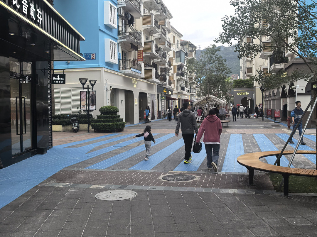 大梅沙奥特莱斯购物村-深圳市必去景点