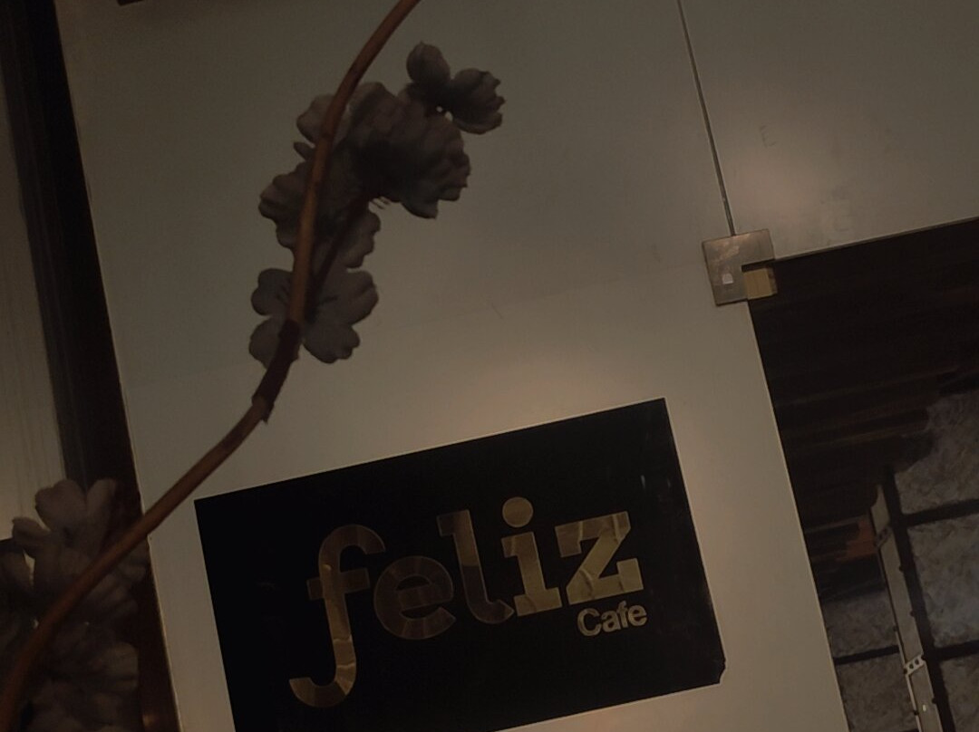 Regenta Central Hotel & Convention Centre主图