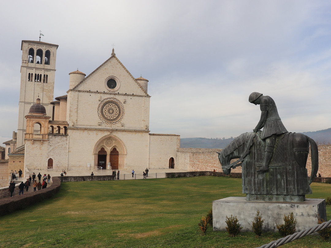 Piazza Superiore di San Francesco-阿西西必去景点