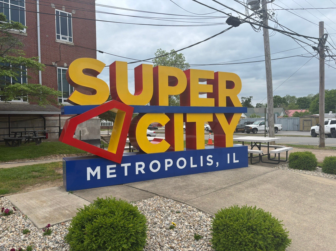 Superman Statue-Metropolis必去景点