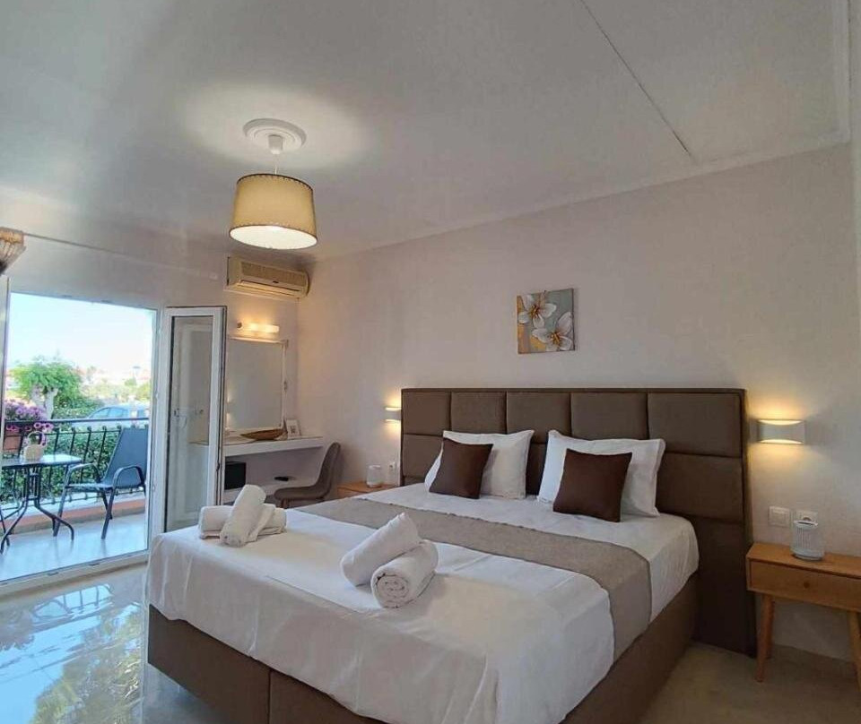 Roussa’s Studios and Apartments主图