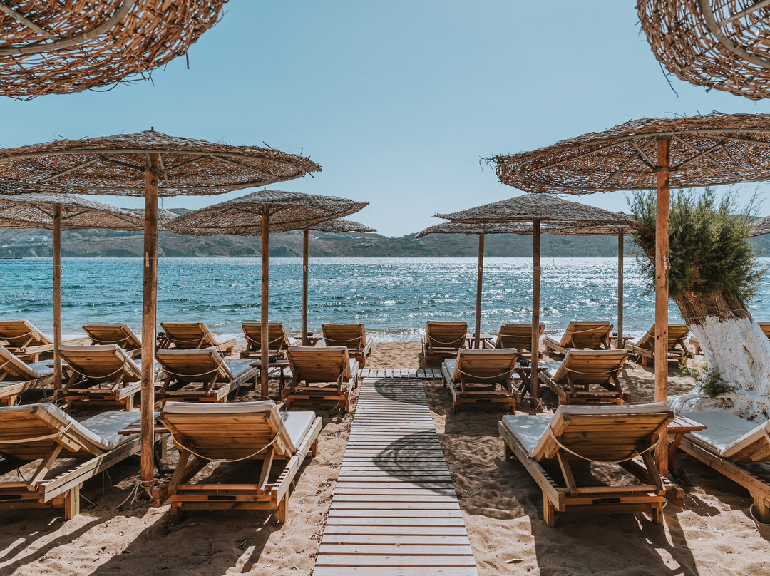 Hippie All Day Bar-Livadi必去景点