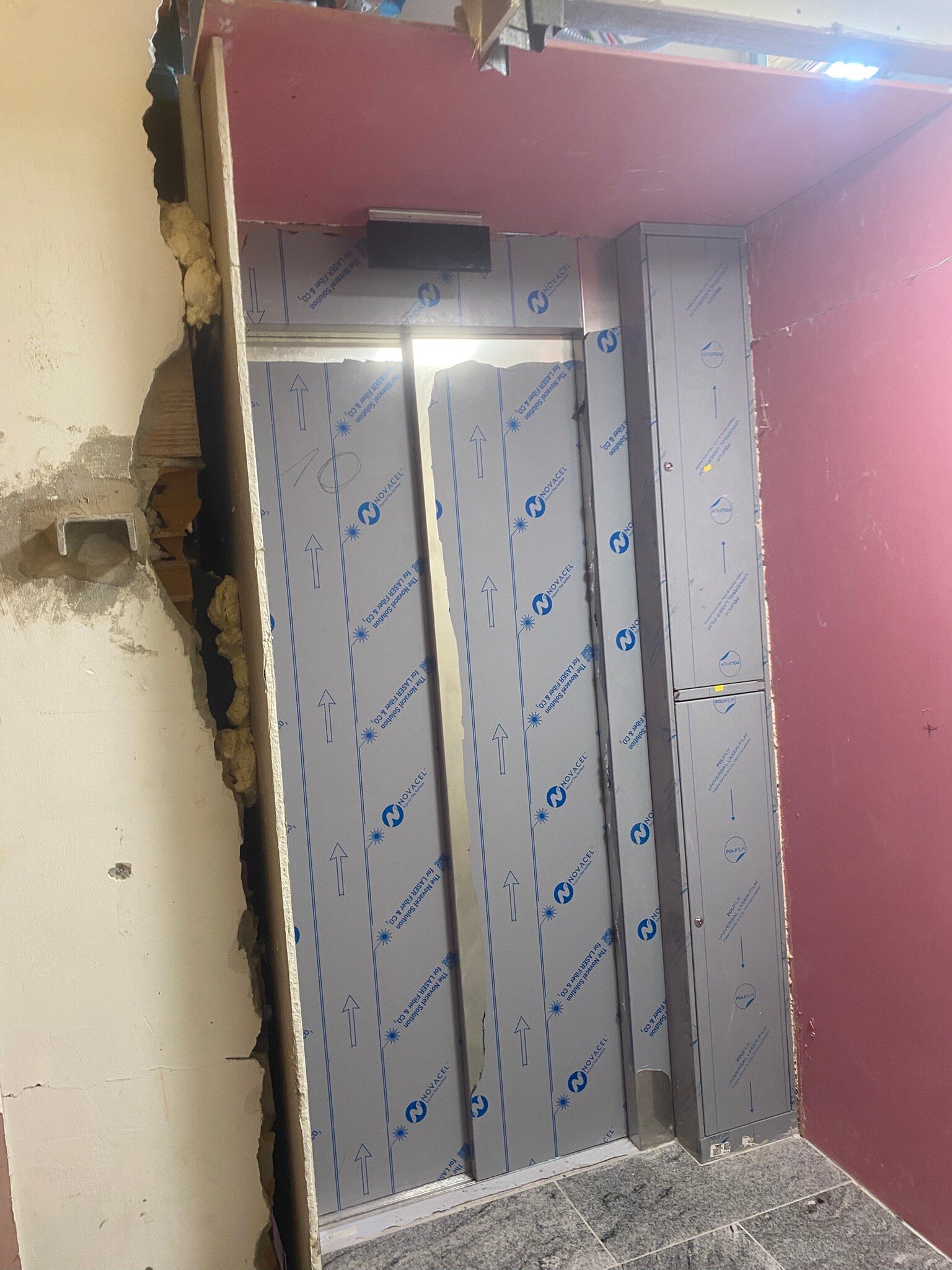 卡诺瓦酒店-官方