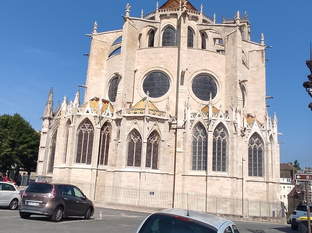 Collegiale Notre-Dame de Mantes-la-Jolie-芒特拉若利必去景点
