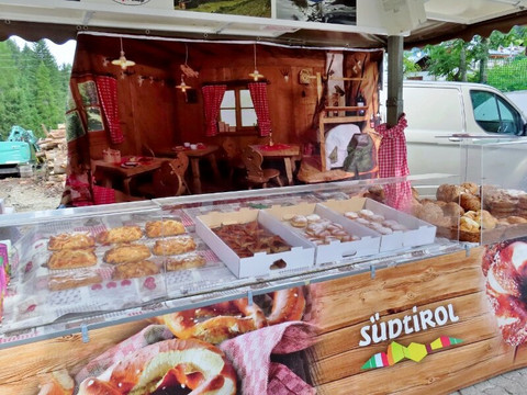 Mercato Settimanale Di Santa Fosca-Selva di Cadore必去景点