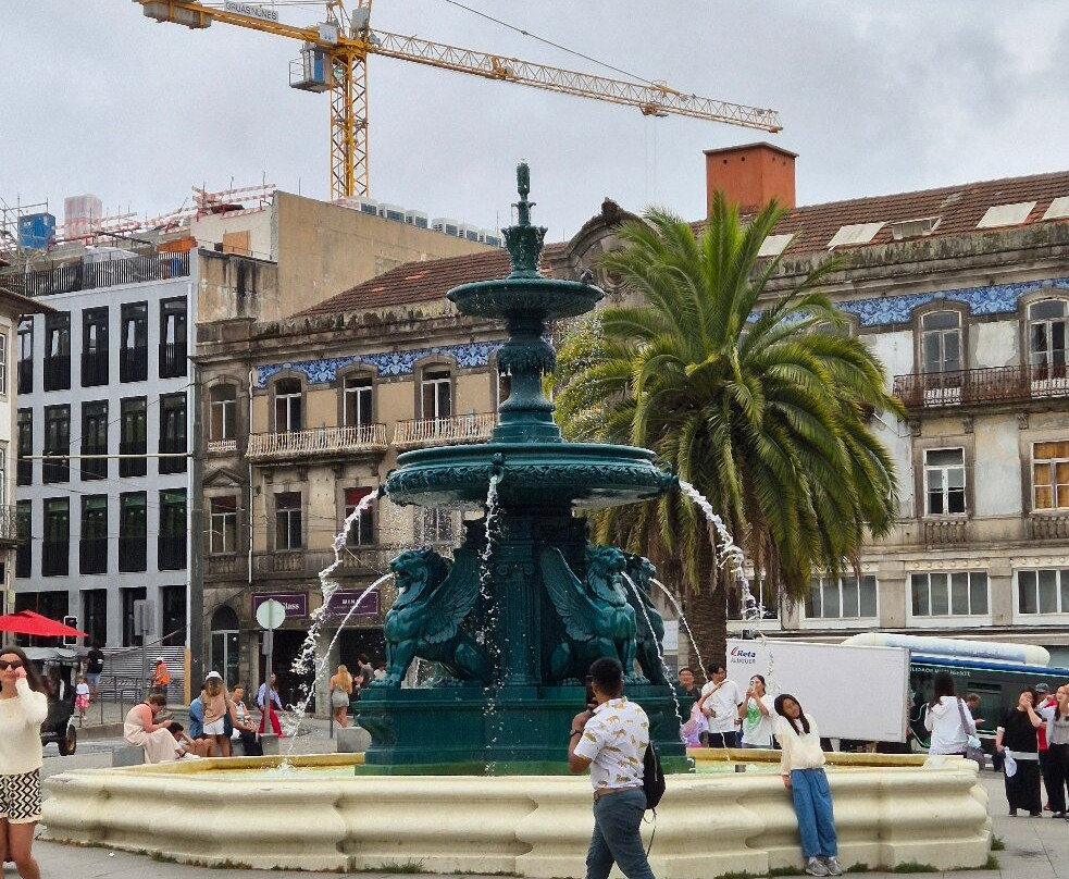 Praça Gomes Teixeira-波尔图必去景点