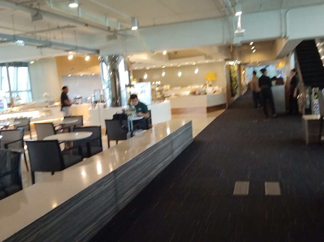 Miracle Lounge-Racha Thewa必去景点