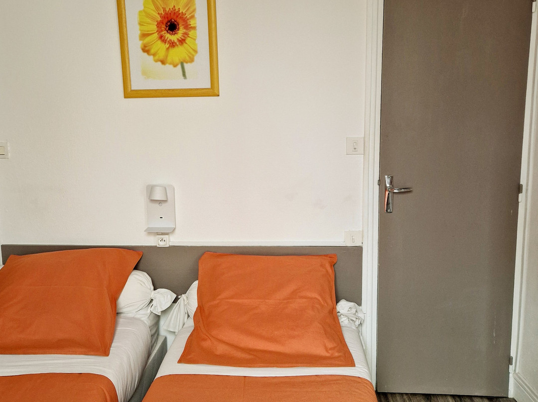 乐巴莱酒店主图