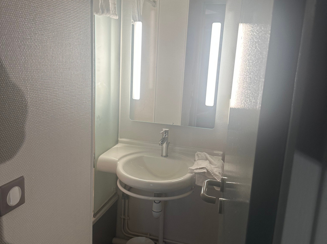 B&B HOTEL Louveciennes主图