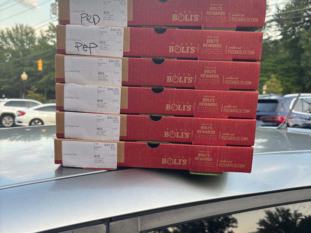 Pizza Boli's