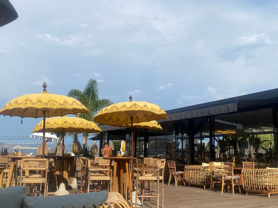 Lost Paradise Lounge Bar-Bacoli必去景点