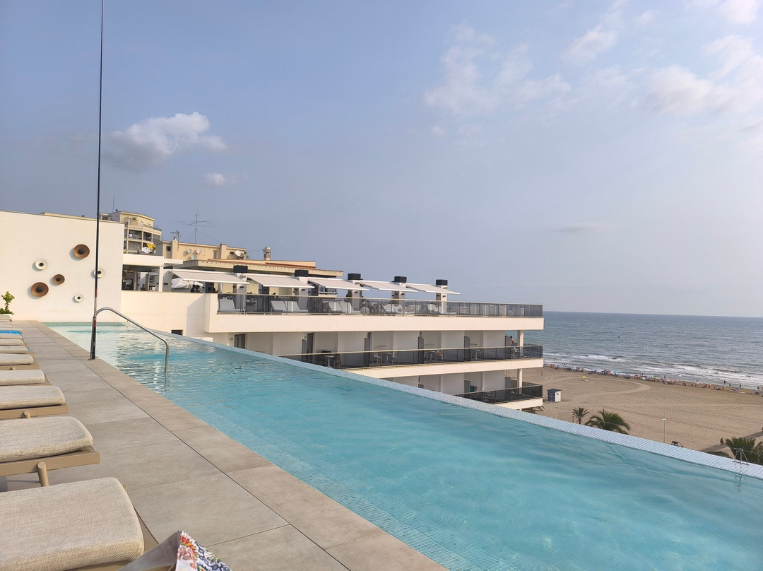 Uniq-甘迪亚海滩必去景点