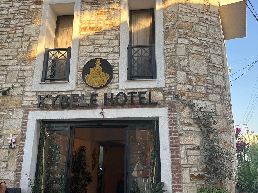 Foça Kybele Otel
