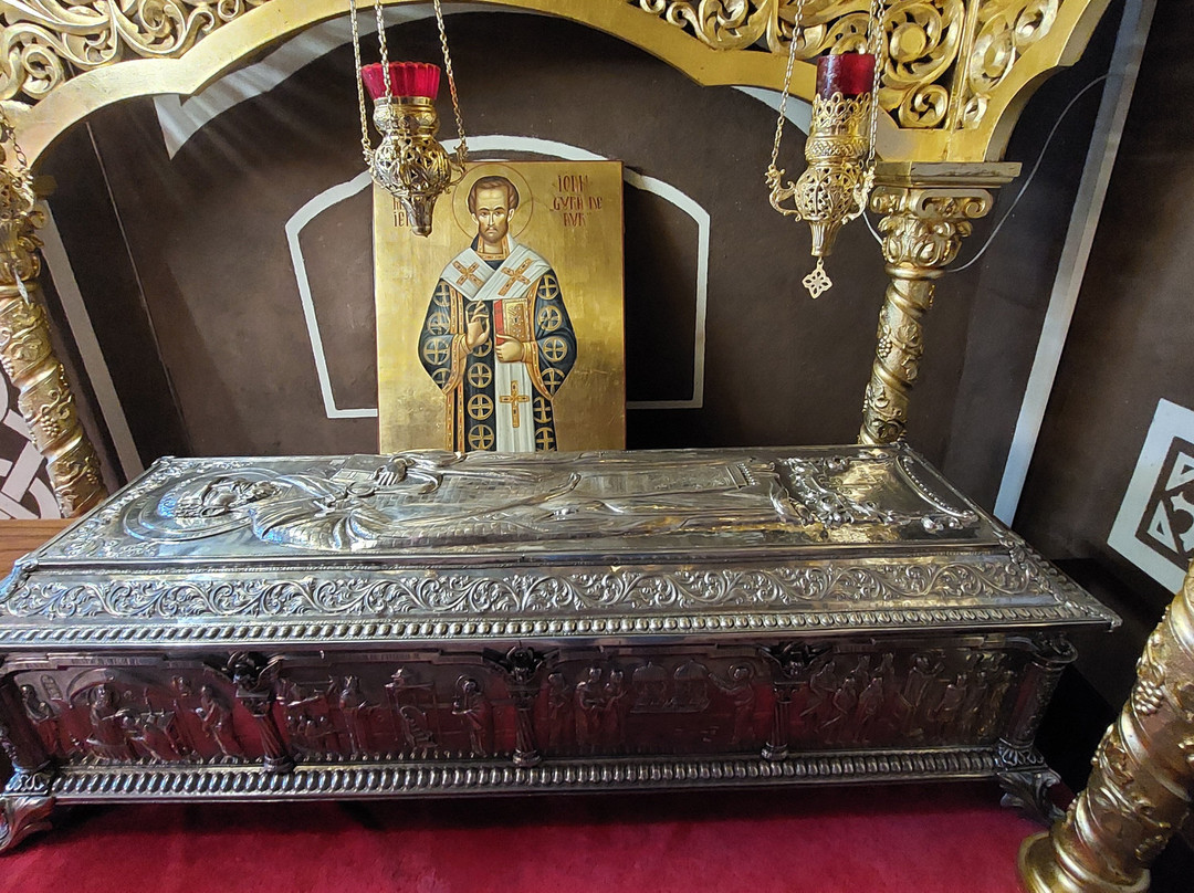Holy Trinity Cathedral-阿拉德必去景点