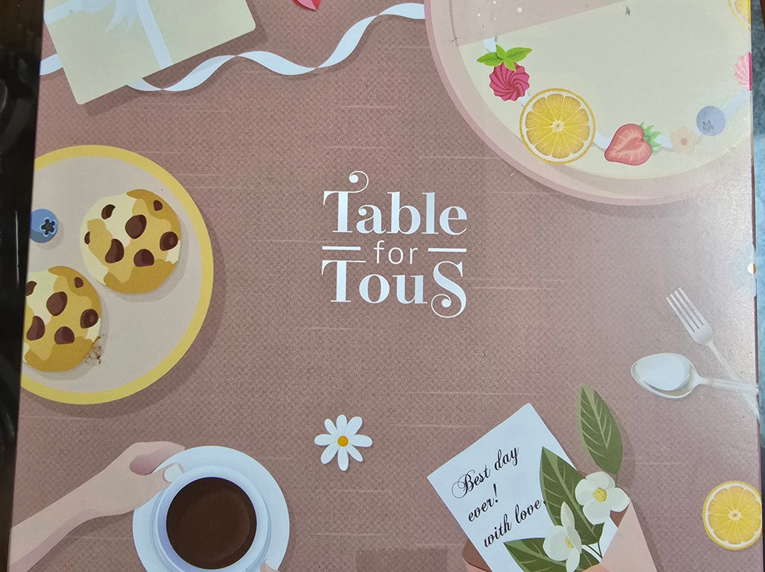 Table for Tous