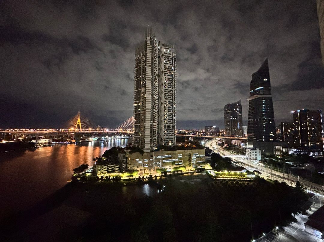 河边服务式酒店公寓主图