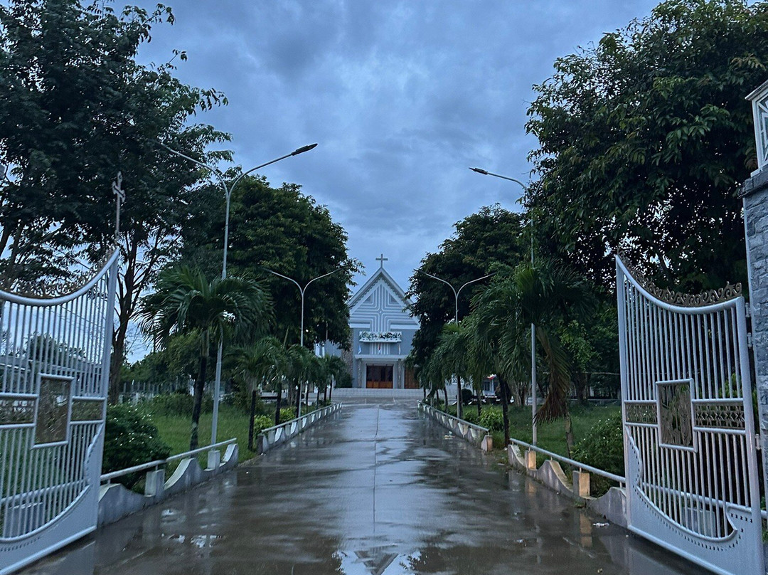 Nhà Thờ Giáo Xứ Phương Quý-昆嵩必去景点