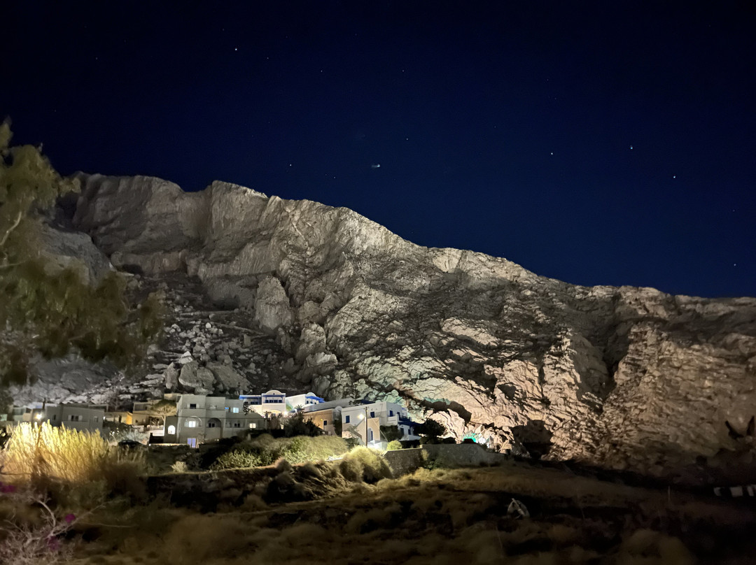 阿提尼亚温泉套房酒店主图