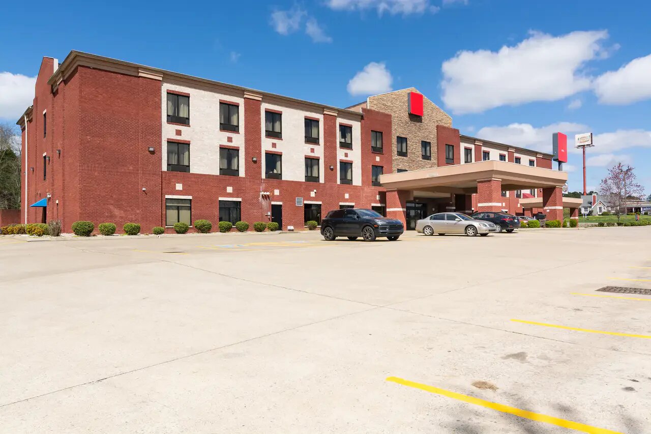 Portland Inn & Suites-浴室