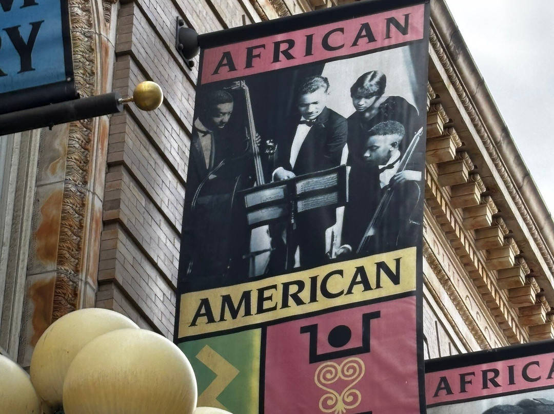 African American Museum and Library-奥克兰必去景点