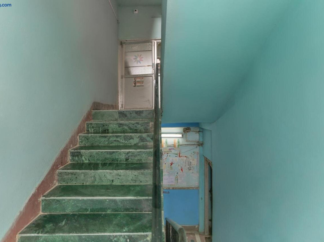 OYO 64771 The Platinum Inn