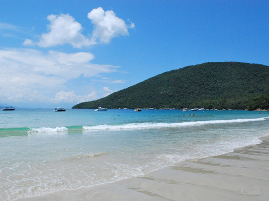 Escuna Copacabana-乌巴图巴必去景点