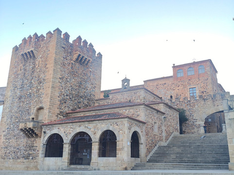 Palacio de Godoy Caceres, Curio Collection by Hilton
