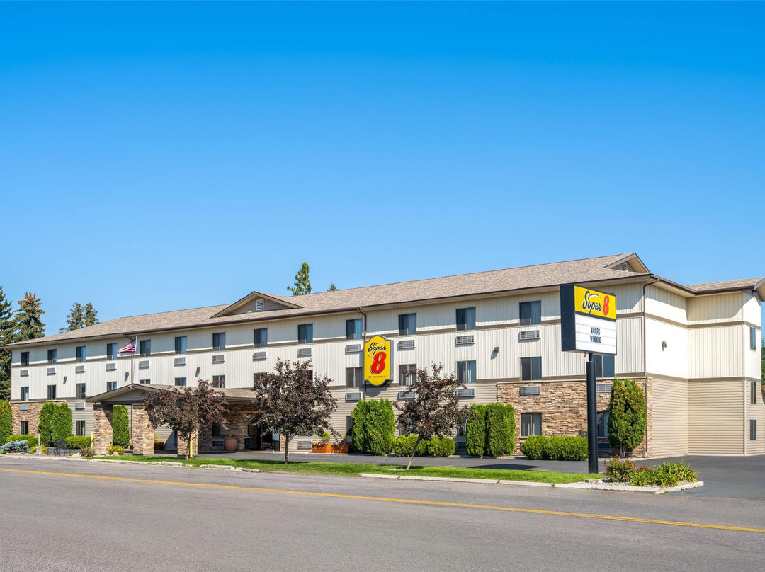 Creston酒店住宿-Super 8 by Wyndham Kalispell Glacier National Park