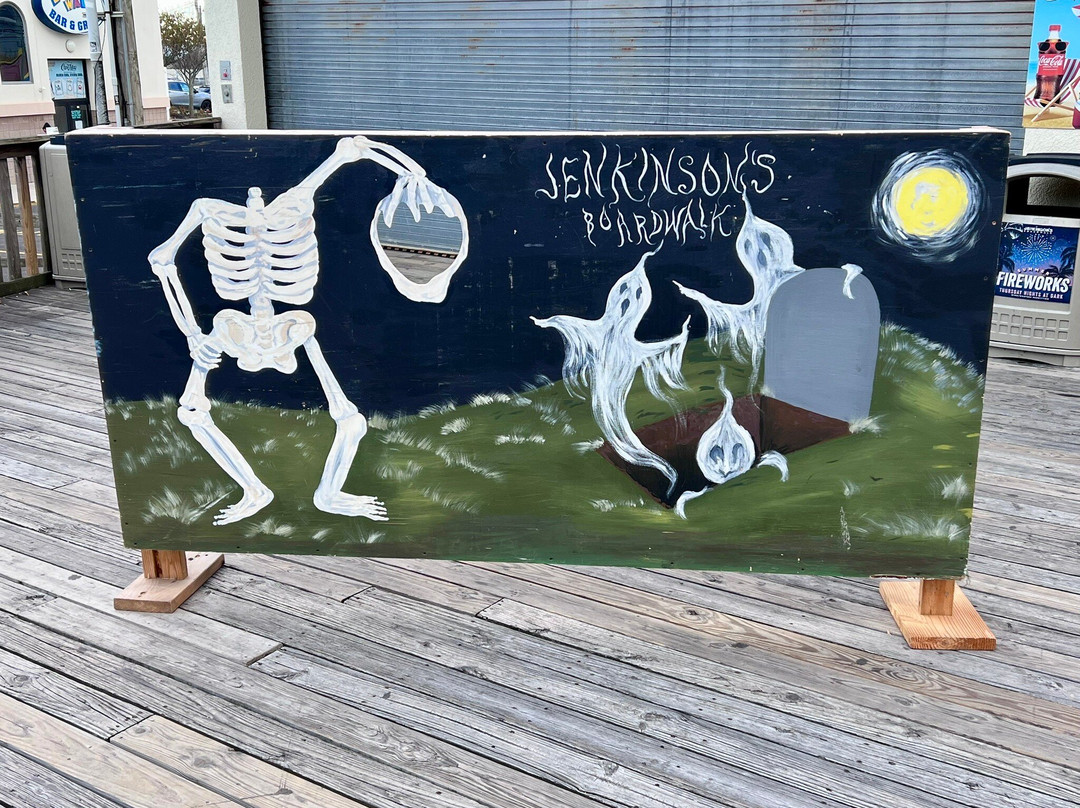 詹金森浮桥-波因特普莱森海滩必去景点