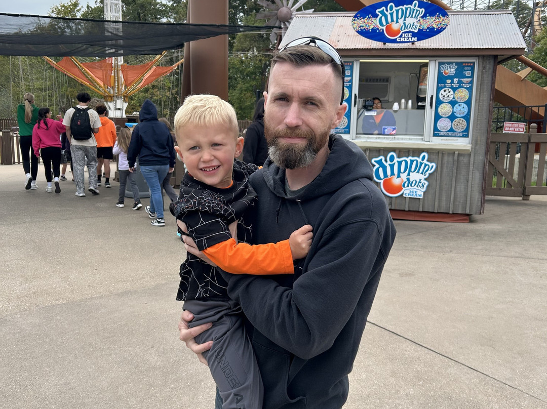 假日世界飞溅水道探险主题乐园-圣克劳斯必去景点