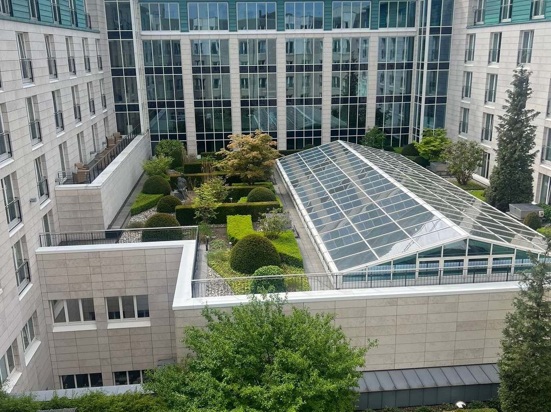 汉堡爱丽舍酒店主图