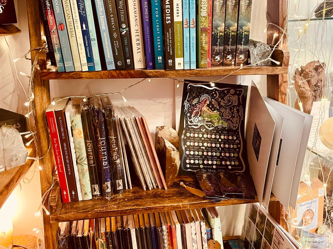 Tir na nOg Holistic Centre & Shop-Balfron必去景点