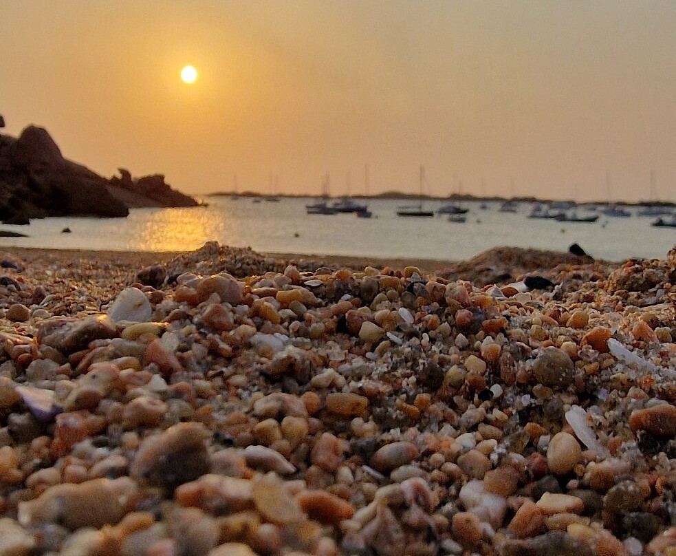 Plage du Coz-Pors-Tregastel必去景点