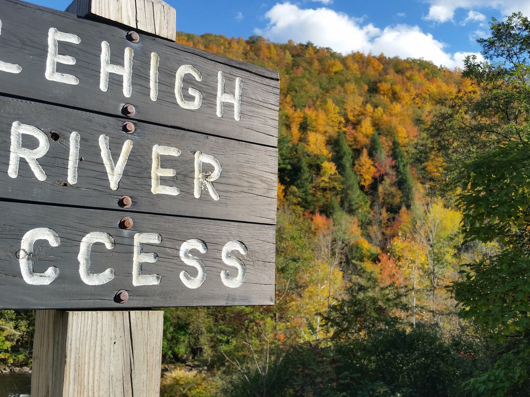 Poconos Bike Rentals - Rafting - River Tubing-White Haven必去景点