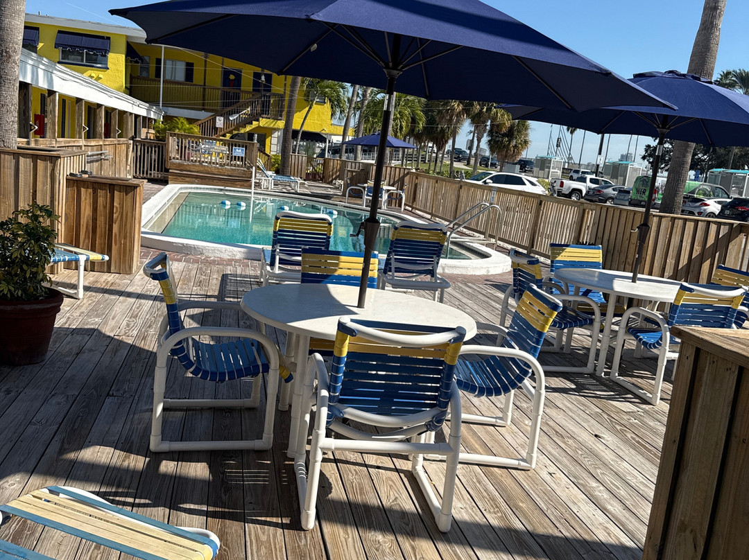 Barefoot Bay Resort and Marina主图